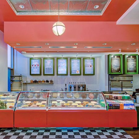 Embassy Suites By Hilton Virginia Beach Oceanfront Resort מראה חיצוני תמונה