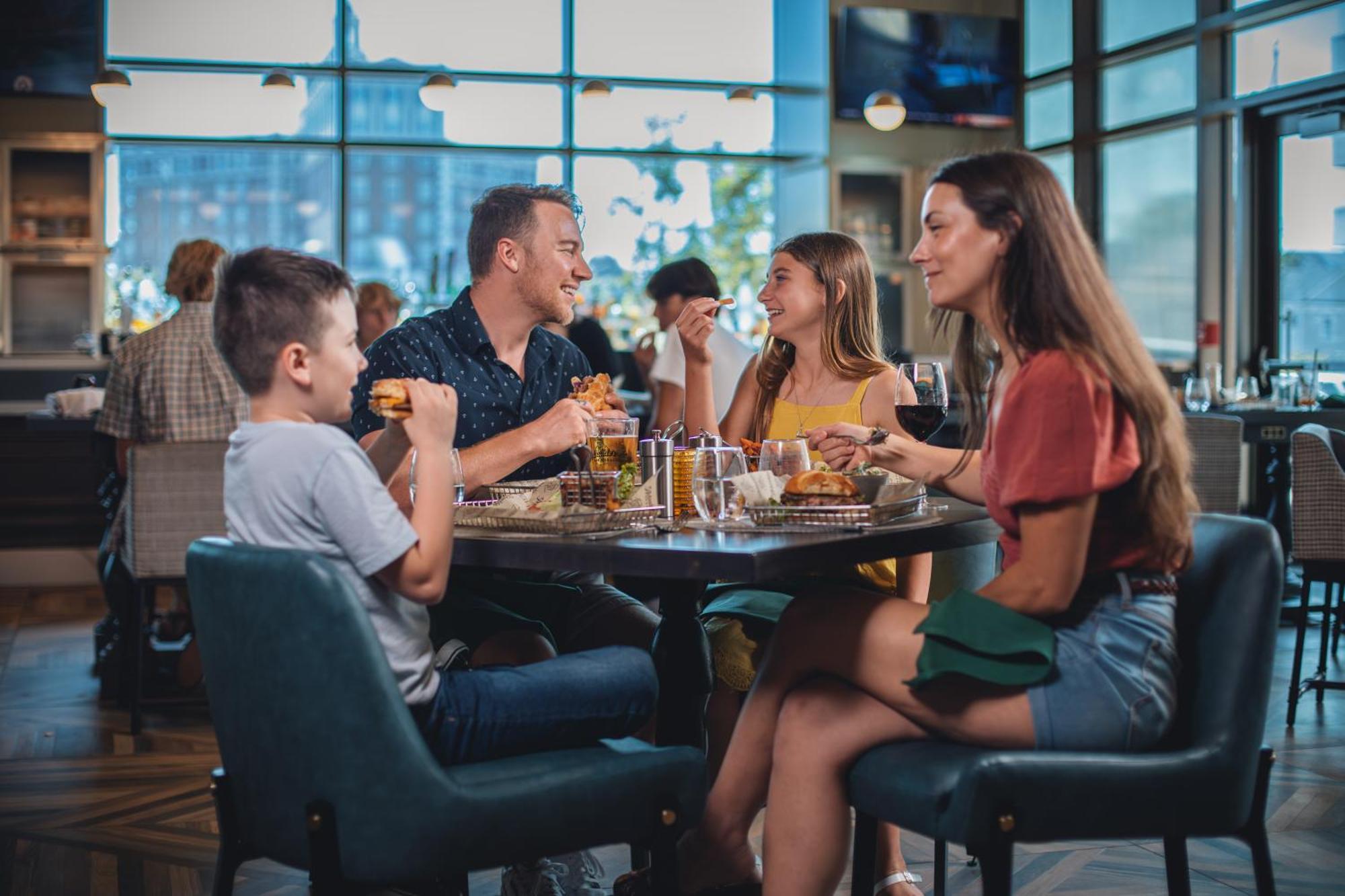 Embassy Suites By Hilton Virginia Beach Oceanfront Resort מראה חיצוני תמונה